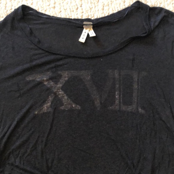 Free People tee. Size small - Picture 4 of 5